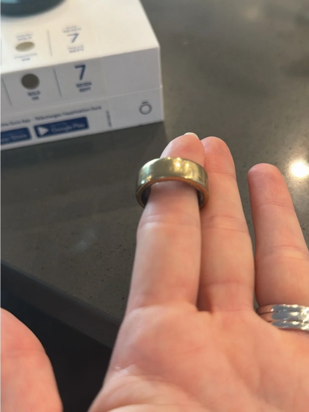 Oura Ring Horizon in Gold  Gen3